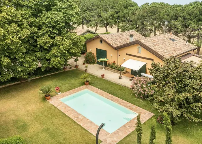 Podere Terrerosse Con Piscina Nell'entroterra Di