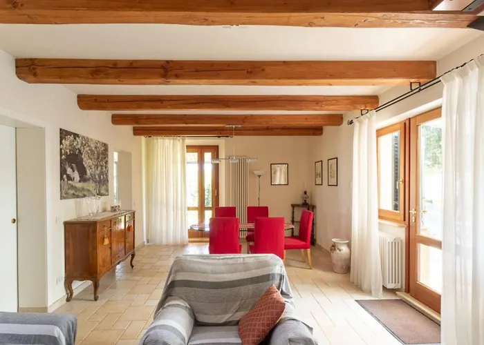 Podere Terrerosse Con Piscina Nell'entroterra Di *