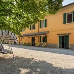 Podere Terrerosse Con Piscina Nell'entroterra Di فيلة ريميني