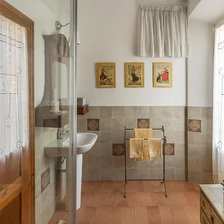 Podere Terrerosse Con Piscina Nell'entroterra Di Вилла