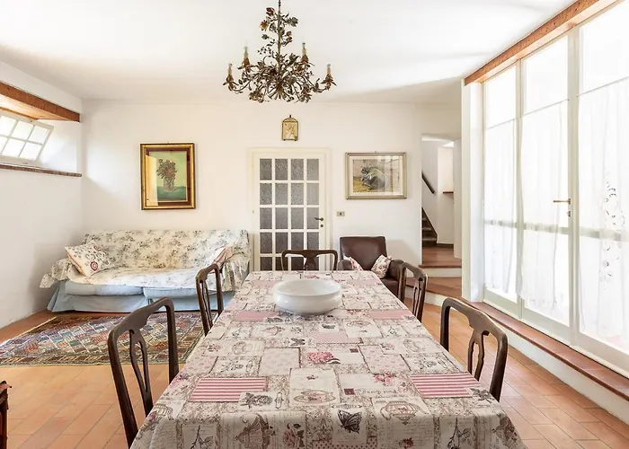 Podere Terrerosse Con Piscina Nell'entroterra Di Вилла